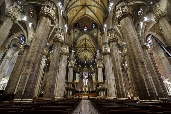 Intérieur du Duomo, Milan — Photo