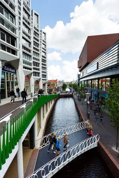 Central street of Zaandam, Países Bajos — Foto de Stock