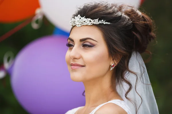 Portrait of young bride — Stock Photo, Image