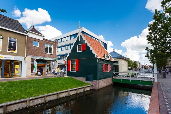 Centrale straat van Zaandam, Nederland — Stockfoto