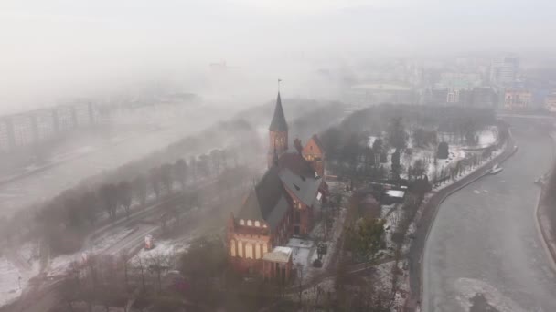 Kaliningrad Katedrali Kış Sisinde Hava Manzaralı — Stok video
