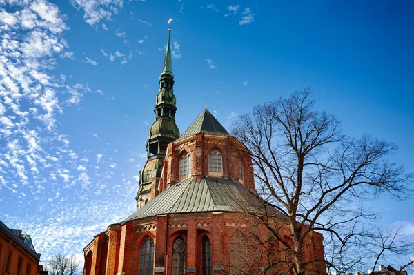 St. Peter Kirche in der Rigaer Altstadt — Stockfoto