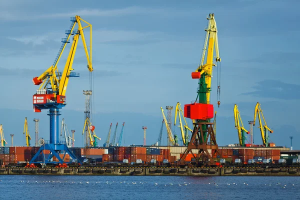 Puerto comercial de Kaliningrado — Foto de Stock