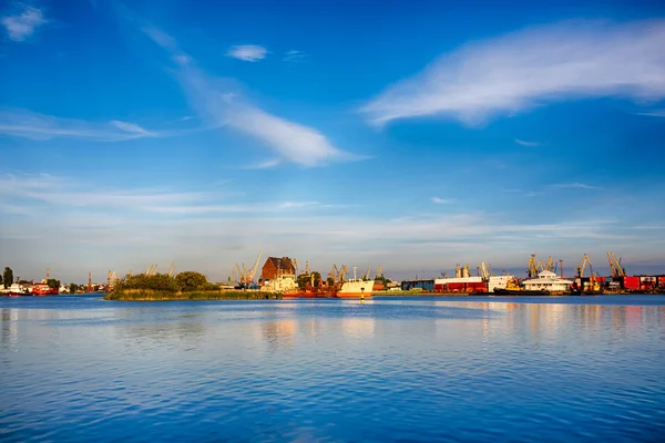Porto comercial em Kaliningrado — Fotografia de Stock