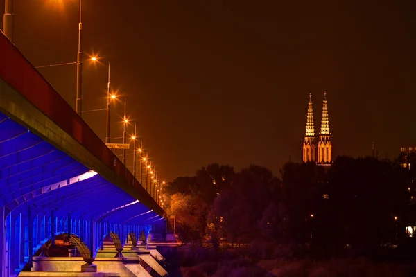 Nacht uitzicht op brug in Warschau — Stockfoto