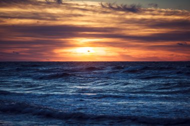 gün batımı ve deniz