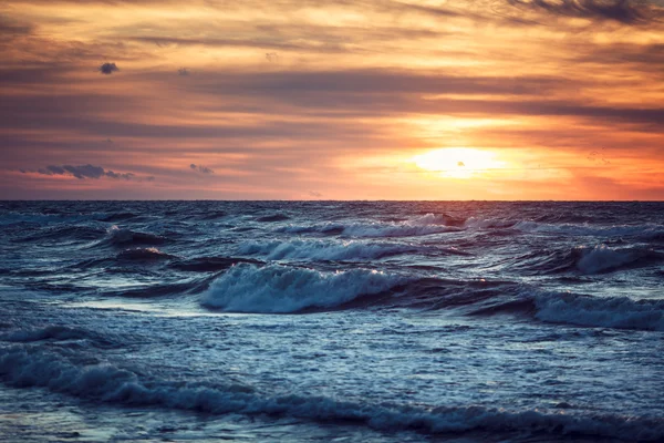 Zonsondergang en zee — Stockfoto