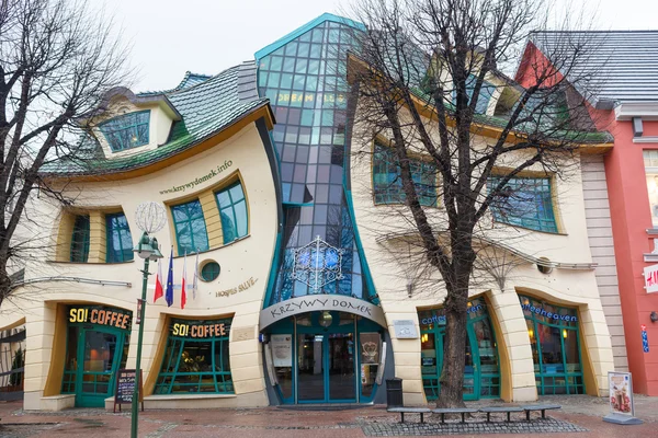 Monte cassino sopot içinde sokak üzerinde Crooked house — Stok fotoğraf