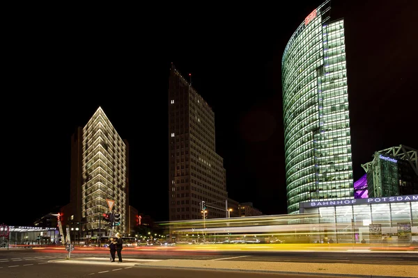 Verkehr am Potsdamer Platz — Stockfoto