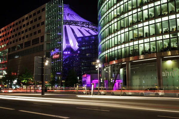 Verkehr am Potsdamer Platz — Stockfoto