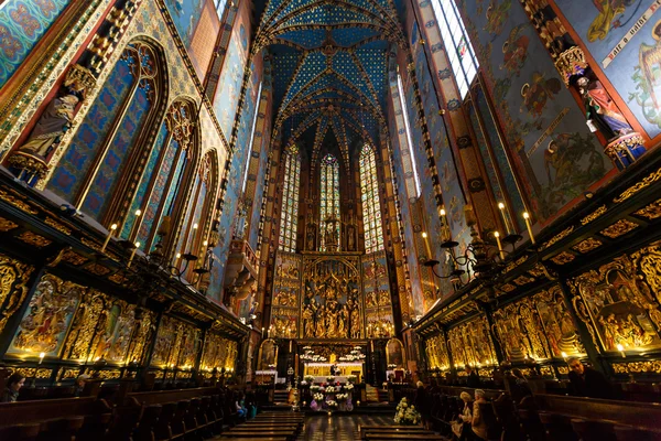 Binnenkant van St. Mary's Basilica — Stockfoto