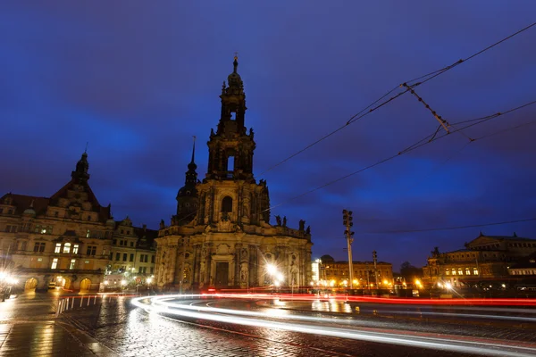 Nacht uitzicht op Hofkirche — Stockfoto