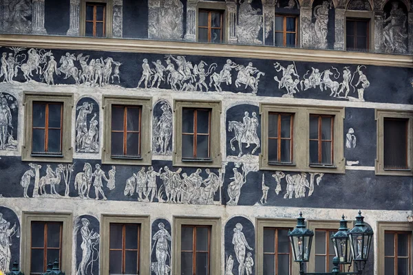 Prag'da boyalı evi — Stok fotoğraf