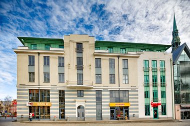 Riga ana meydanında bina