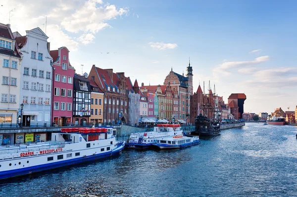 Dijk van motlawa rivier, gdansk — Stockfoto