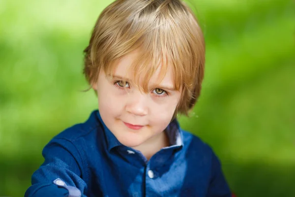 Malý roztomilý chlapec — Stock fotografie