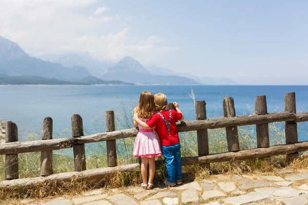 Two cute kids — Stock Photo, Image