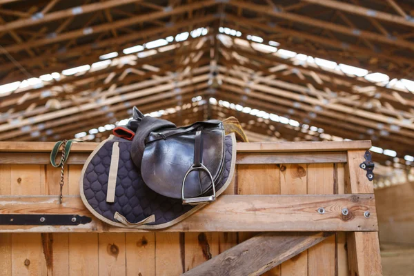 Cavalo de sela de couro — Fotografia de Stock