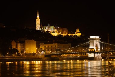 Matthias kilise ve zincir köprü