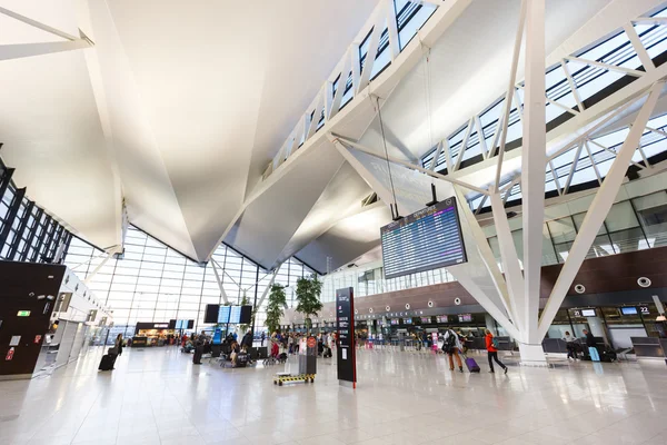 Interior bangunan modern bandara Lech Valesa — Stok Foto