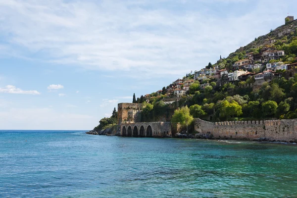 Vue de la péninsule dans la baie d'Alanya — Photo