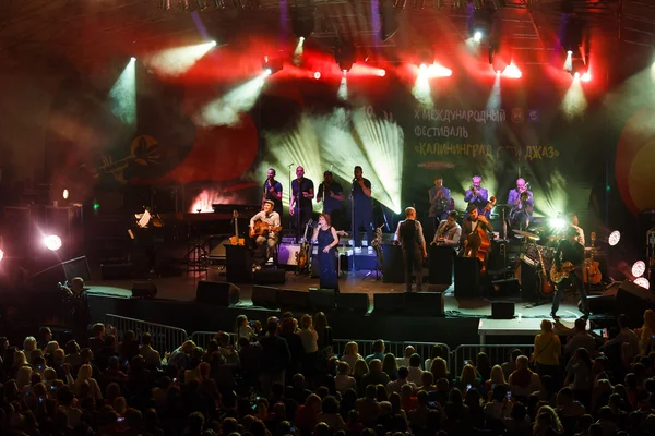 Concert van Frans zangeres Zaz op het jazz festival — Stockfoto