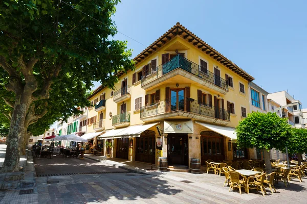 Pizzacı Atra şehirde, Mallorca