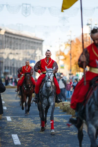Lo spettacolo cosacchi di equitazione — Foto Stock