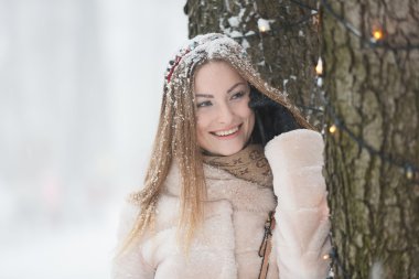 Kadın telefonda söz