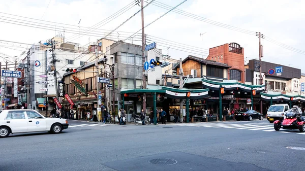 Kyoto Japan December 2009 Människor Går Ner Gatan Gion Den — Stockfoto