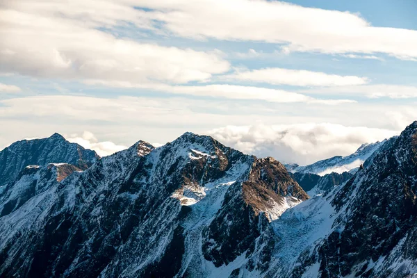 Vacker Utsikt Över Alperna Bergen Solig Vinterdag Österrike Stubai Stubaier — Stockfoto