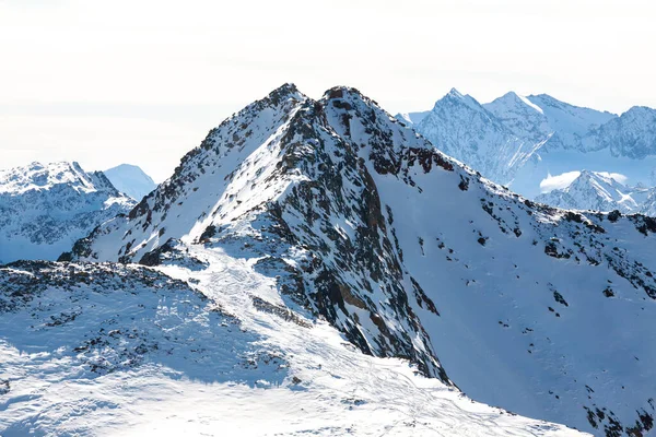 Yüksek Kayalık Dağ Manzarası Mount Güzel Manzarası Alpler Kayak Merkezi — Stok fotoğraf
