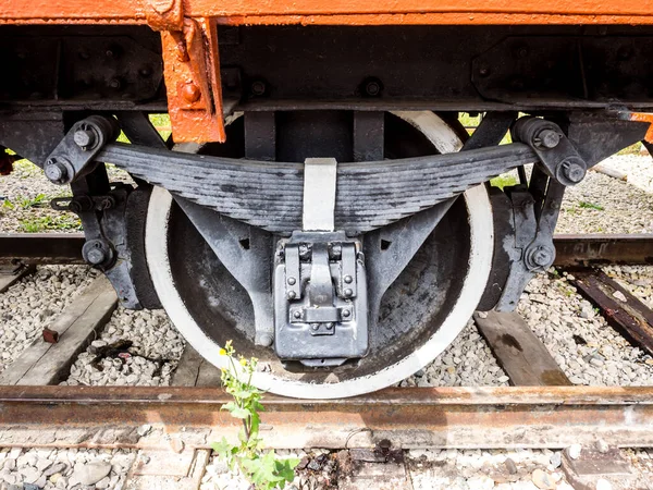Ruedas de transporte de un antiguo tren de vapor — Foto de Stock
