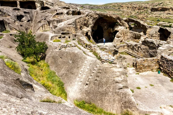 Uplistsikhe Georgia Június 2016 Turisták Séta Ókori Barlang Város Uplistsikhe — Stock Fotó