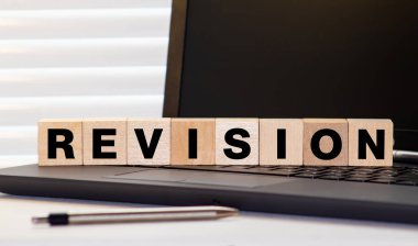 Yapı blokları kavramında REVISE sözcüğü.
