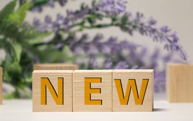 Küpler ve iş konsepti üzerine yeni alışkanlıklar.