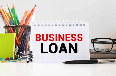 Not kağıdına iş kredisi metni konsepti.