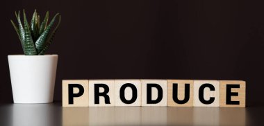 Tahta küplere yazılmış prodüktör kelimesi, kavram