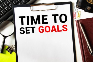 Akıllı Hedefleri Gösteren Kavramsal el yazısı. Fikirlerinizi netleştirmek için iş fotoğrafı listesi Odaklanma çabalarınızı akıllıca kullanın.