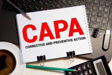 Sözcükler içeren kağıt CAPA Düzeltici ve Önleyici eylem planları