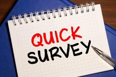 Kalemlerle deftere yazılmış hızlı bir İnceleme metni.