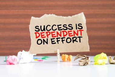 Zirve-150. Sofokles Atinalı oyun yazarı, tragedyen alıntı. Başarı çabaya bağlıdır..