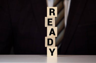 Tahta blokta, iş bloğunda hazır kelime