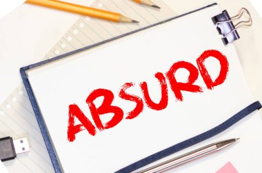 Kağıda yazılmış absürt kelime.