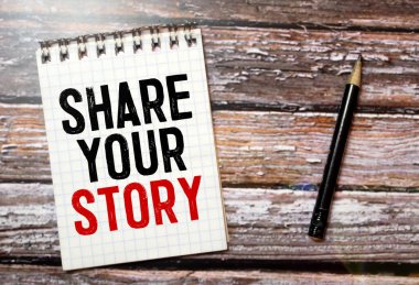 Tahta zemin üzerine yazılmış hikayenizi paylaşın..