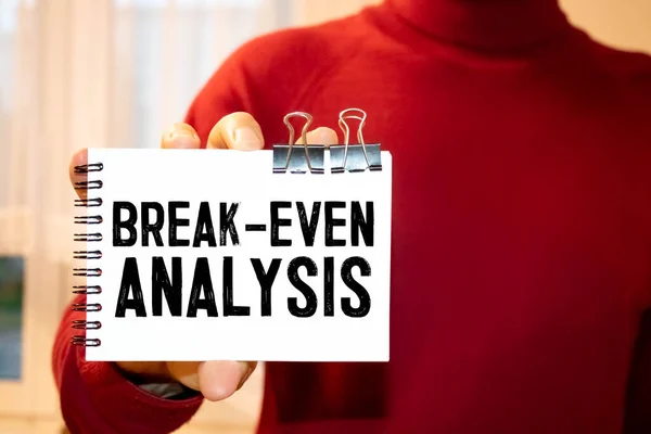 백지위에 커피와 타블렛 Break Even Analysis — 스톡 사진