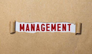 Kelime Yönetimi yırtık kağıt üzerinde