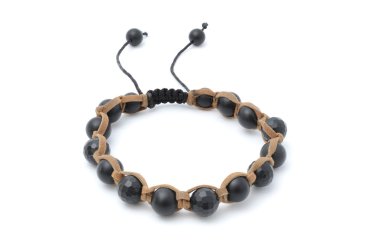 İzole siyah boncuk bilezik