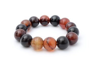 beyaz izole carnelian bilezik