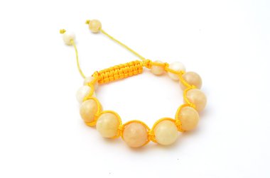 Siyah bilezik beyaz izole